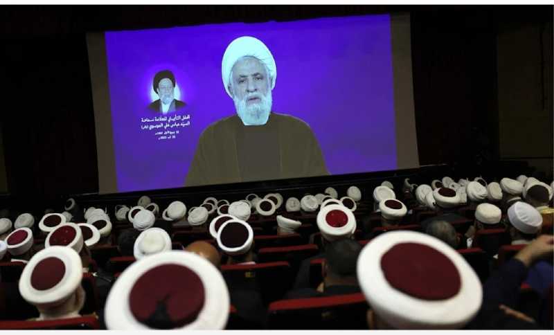 قدّم خارطة طريق متكاملة للحكومة قبل الاستراتيجية الدفاعية قاسم نزع السلاح يعني نزع أرواحنا لبنان قدّم خارطة طريق متكاملة للحكومة قبل الاستراتيجية الدفاعية قاسم نزع السلاح يعني نزع أرواحنا لبنان