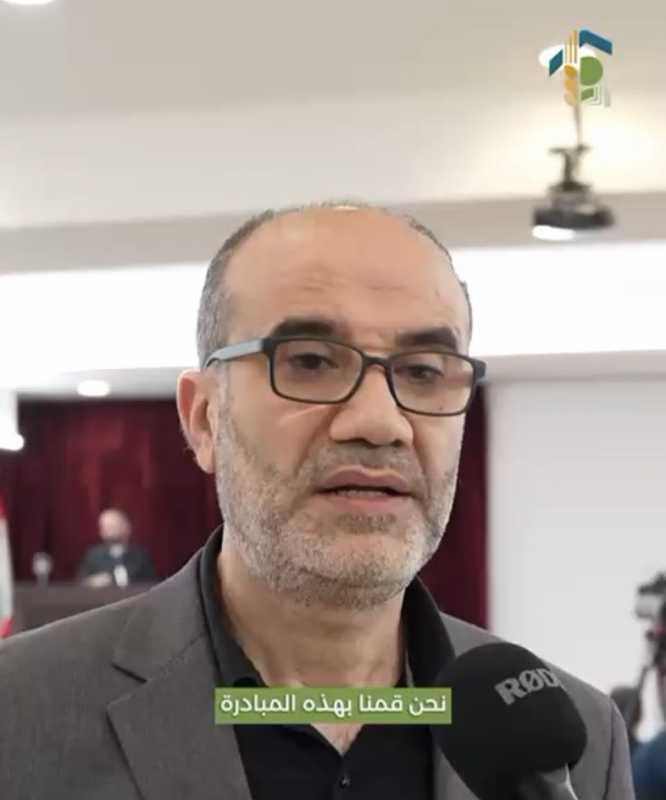 من مقابلة نائب رئيس بلدية حارة حريك مع موقعنا خلال تغطية اللقاء التكريمي لعوائل شهداء البلدة