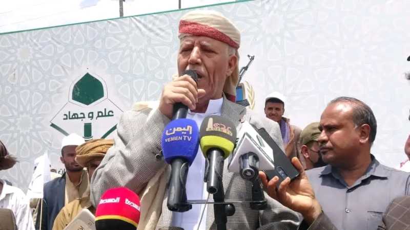 صلاح حضر عرض كشفي وطلابي في ختام أنشطة الدورات الصيفية بإب