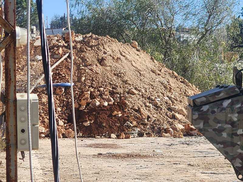 مداخل بلدتي مارون الراس ويارون تشهد حشودًا  كبيرة من  الاهالي لدخول البلدة