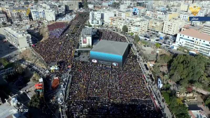 موج من المحبين في المرقد الشريف لسيد شهداء الامة السيّد حسن نصرالله (قده) 
