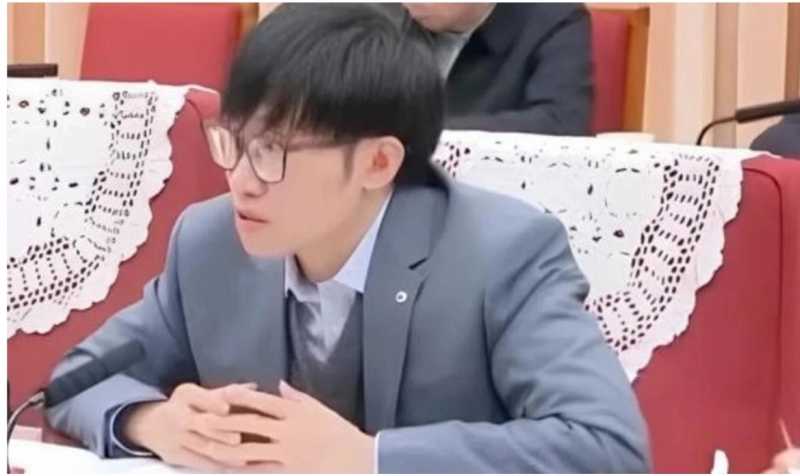 ‏ القنبلة الصينية في عالم الذكاء الاصطناعي!