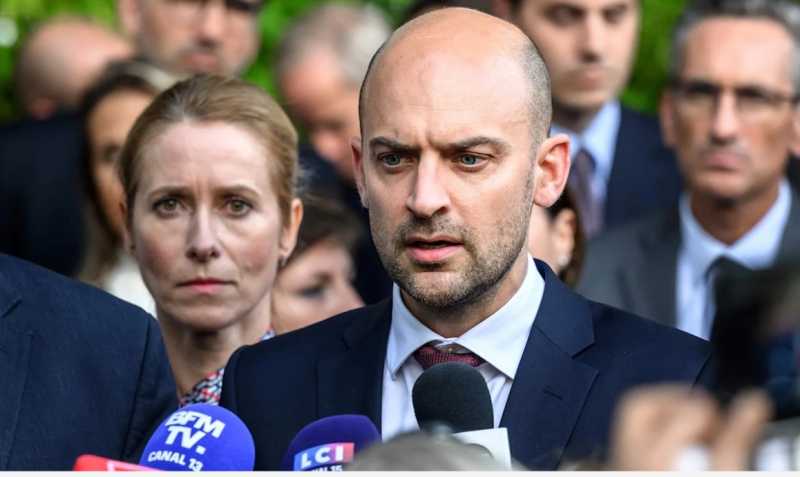 بارس تلوّح بالعقوبات على طهران وتسعى للعب «دور محوري» في المفاوضات النووية