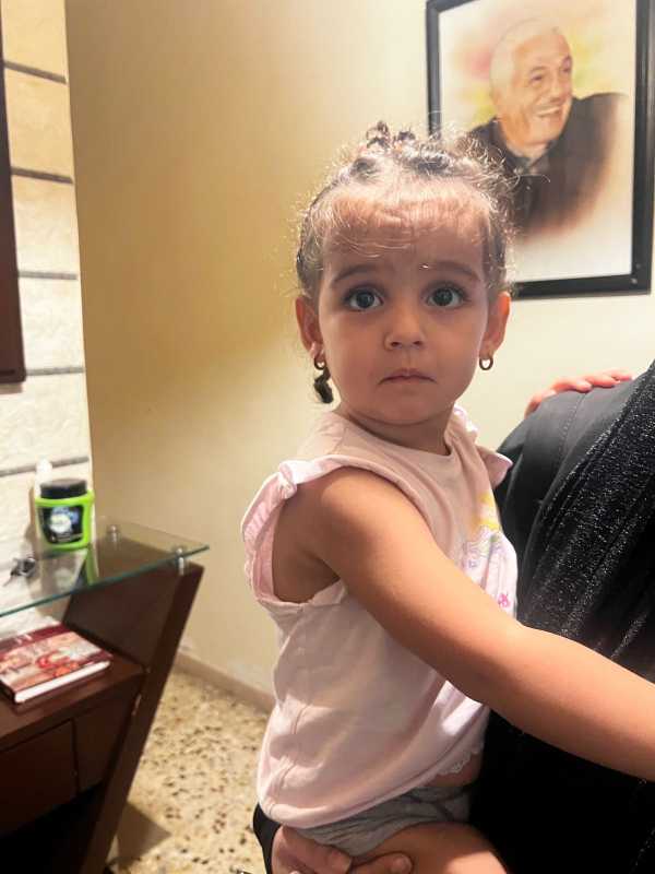 طفلة وجدت في منطقة تحويطة الغدير على اهلها