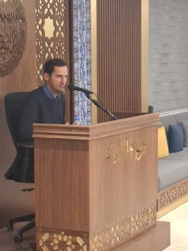 بمناسبة المبعث النبوي الشريف، نظم مجمع أهل البيت ع  لقاءً حوارياً ثقافياً اجتماعياً سياسياً، حضره جم