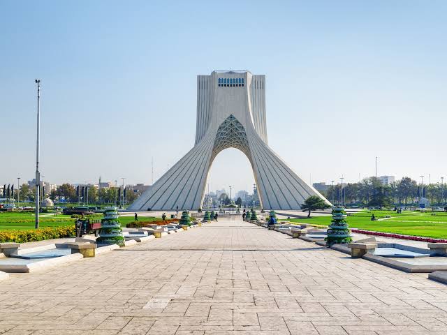 مساعٍ إقليميّة لتفادي هجوم أميركي على إيران