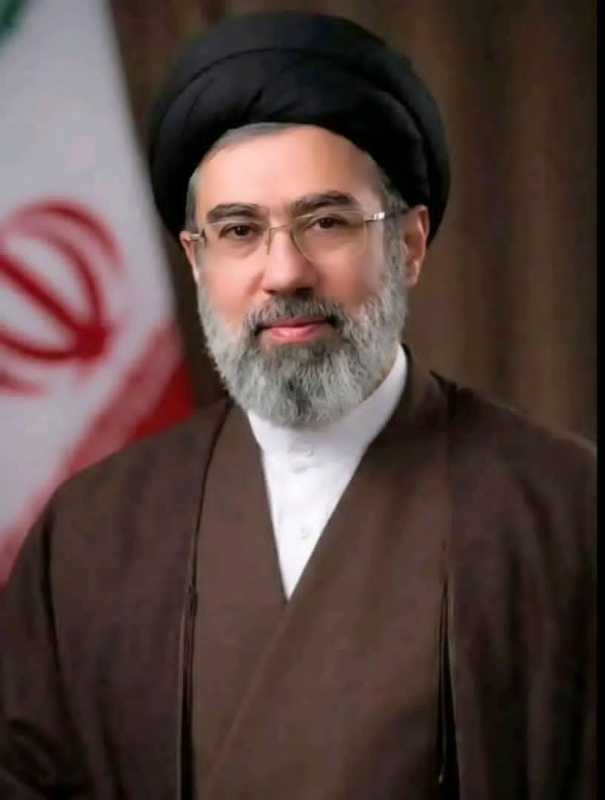 رسالة قائد الثورة الإسلامية آية الله السيد مجتبى الحسيني الخامنئي بمناسبة يوم العمال وعيد المعلم