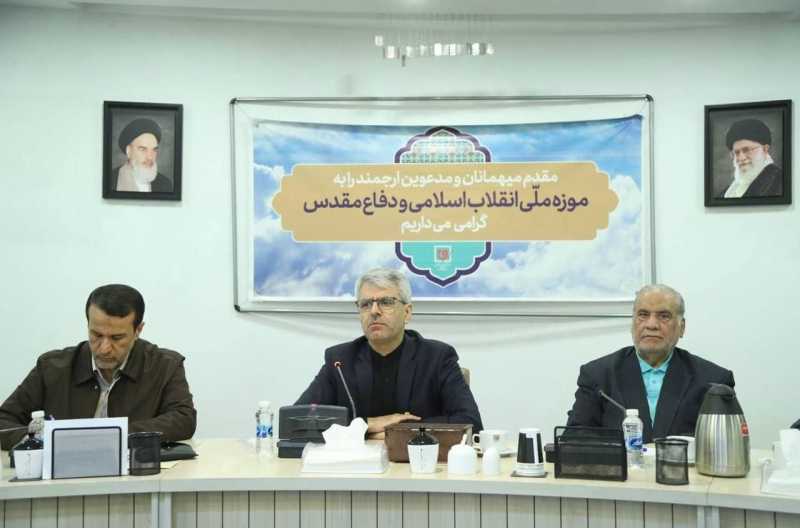 بقائي الحفاظ على قيم الدفاع المقدس ونشرها ضمانة لاستمرارية واستقرار إيران الإسلامية