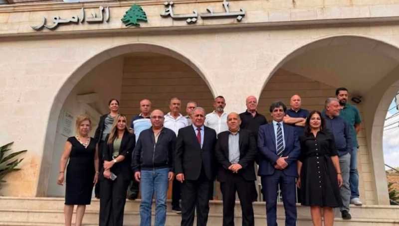 القوات» تتنصّل بعد المشاركة في الترتيبات زيارة السفير الفلسطيني للدّامور «مصالحة» تنكأ الجراح! القوات» تتنصّل بعد المشاركة في الترتيبات زيارة السفير الفلسطيني للدّامور «مصالحة» تنكأ الجراح!