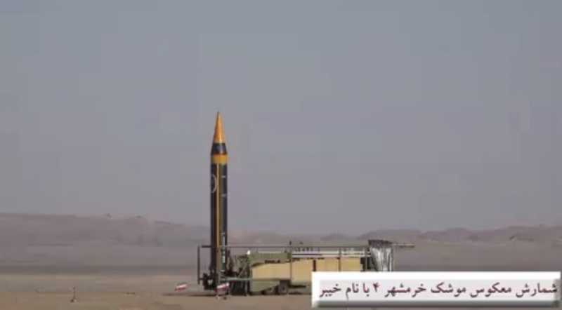 الحرس الثوري الإيراني يكشف عن صاروخ "يرفع مستوى قدرات للقوات المسلحة إلى "مستوى غير مسبوق&
