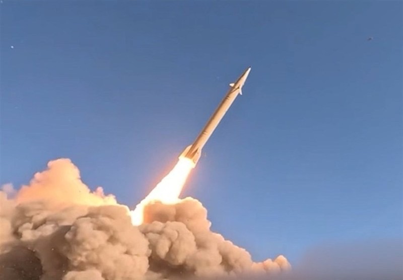 فايننشال تايمز كيف تطلق إيران صوا ريخها رغم حـ.ــرب تشلّ أي جيش؟ 