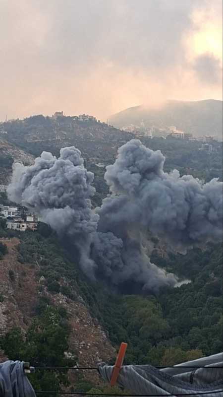 بالفيديو   غارة صهيونية تستهدف بلدة عربصاليم في جنوب لبنان