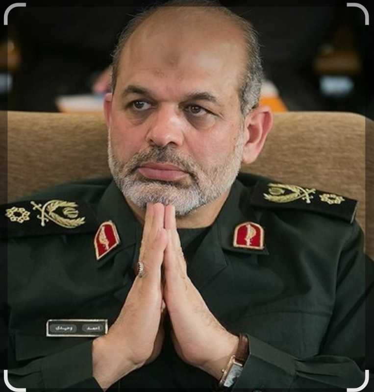 القائد العام لحرس الثورة الإسلامية اللواء أحمد وحيدي