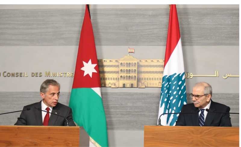 رئيس الوزراء الأردني لبنان قادر على تجاوز التحديات