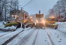 عدد من الطرقات الجبلية مقطوعة بسبب تراكم الثلوج