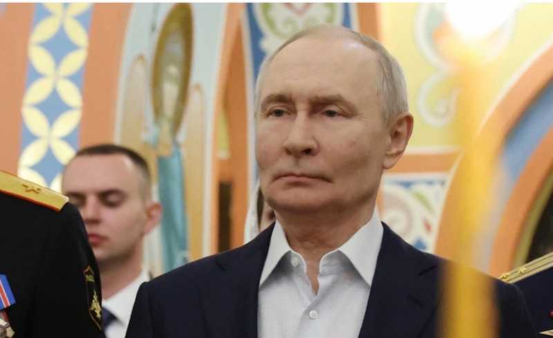 الكرملين بوتين يتوسط بشأن الوضع في إيران وترامب يقول لم يقنعني أحد بالتراجع عن توجيه ضربة عسكرية لإي