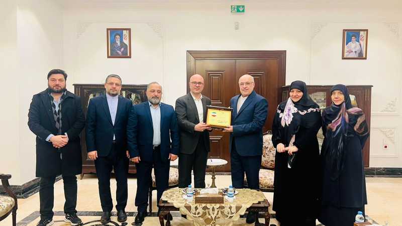 وفد من مستشفى الرسول الأعظم (ص) يزور السفير مجتبى أماني في زيارة وداعية