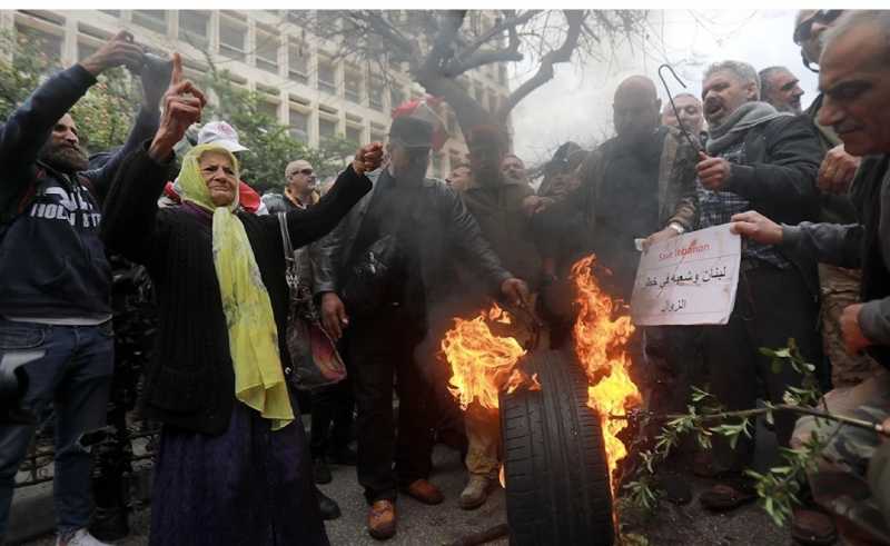 56،500 مليار ليرة لدفع ستة رواتب للقطاع العام السلطة تواصل «ترقيع» الأجور 56،500 مليار ليرة لدفع ستة رواتب للقطاع العام السلطة تواصل «ترقيع» الأجور