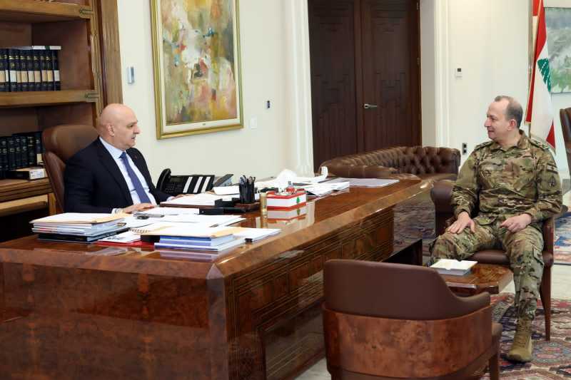 عراقجي يطلع الحكومة على مسار المفاوضات عراقجي يطلع الحكومة على مسار المفاوضات