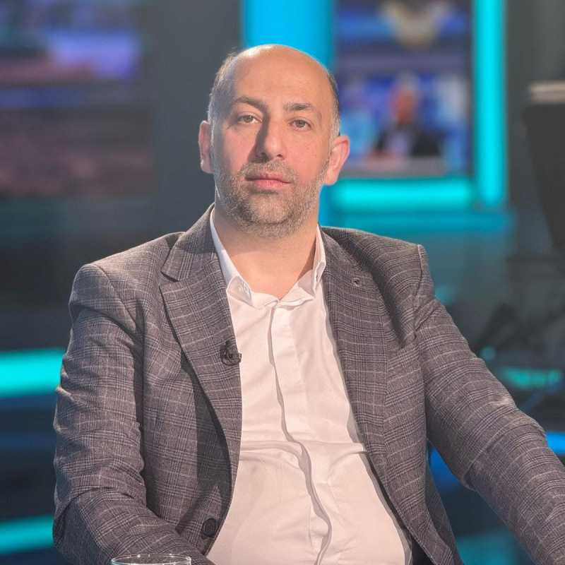 الباحث في العلاقات السياسية والدولية الدكتور حسن احمد