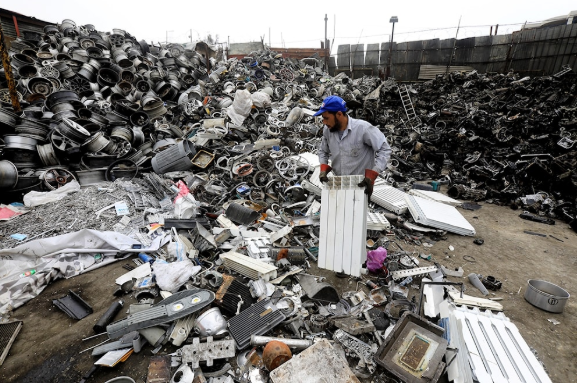 نحاس ألمنيوم بطاريات... للبيع لبنان بلد الخُردَة