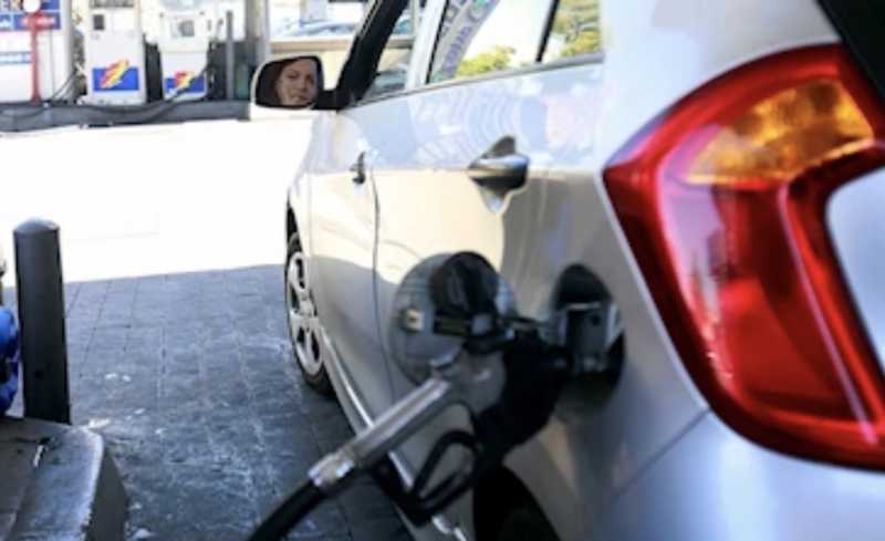 532 مليون دولار إيرادات متوقعة من ضريبة البنزين