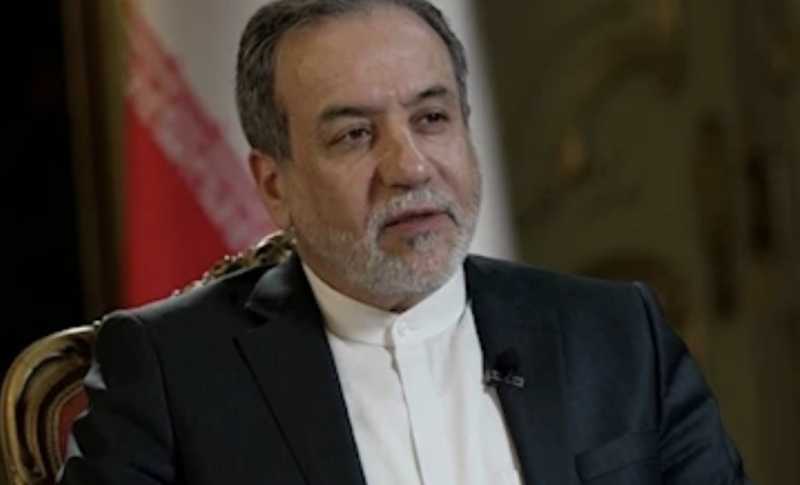 عراقجي يطلع نظيره السعودي على مجريات مفاوضات جنيف