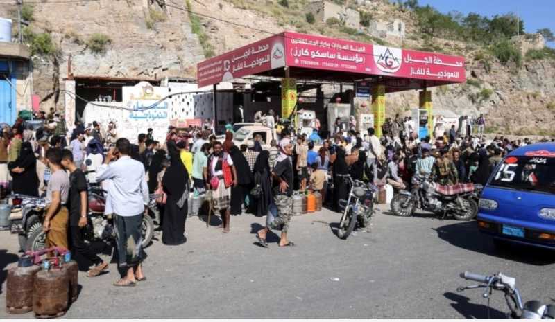 عسكري في الرياض وآخر في نجران وعسير استعدادات لنقل آلاف المقاتلين من سوريا إلى اليمن