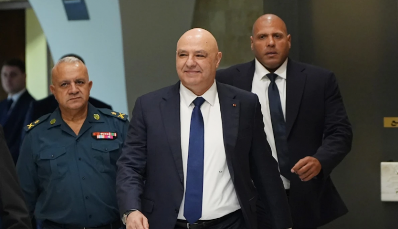 عون اشهدوا لي عند رؤسائكم