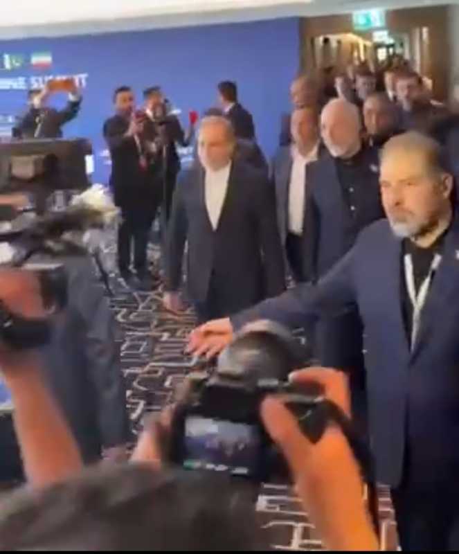 ‏ هيئة البث الإسرائيلية الجيش الإسرائيلي بدأ بتقليص قواته في جنوب لبنان ‬⁩