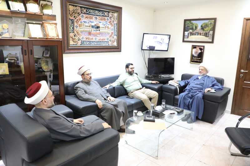 رئيس بلدية الغبيري الأستاذ أحمد الخنسا يزور تجمع العلماء المسلمين ويبحث معه الشؤون الإنمائية والاجتم