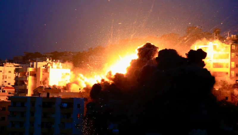 إخلاءات وغارات واغتيالات... والغضب ينتقل إلى الشارع العدو يصعّد و«سلطة السيادة» في «كوما»!