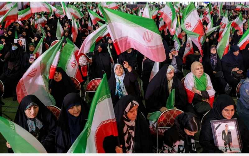 التفاف شعبي حول القوات المسلّحة 67.5% من الإيرانيين يرون بلادهم منتصرة