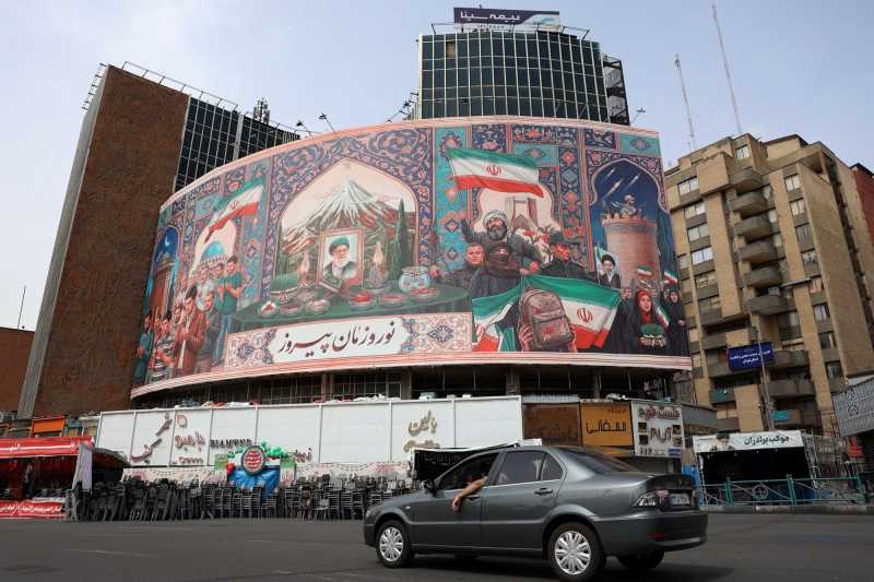 مسؤول إيراني كبير لرويترز واشنطن طلبت عقد اجتماع مع رئيس البرلمان الإيراني قاليباف يوم السبت وطهران 