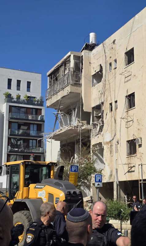 هجمات بطائرات مسيّرة تستهدف صناعات "رافائيل" وطائرات التزوّد بالوقود في مطار بن غوريون