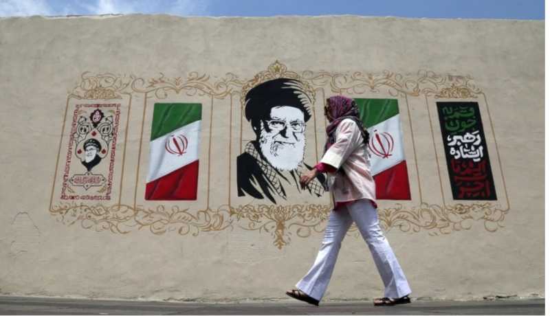 محاولة باكستانية لتدارك التصعيد إيران تلوّح بـ«القنبلة»