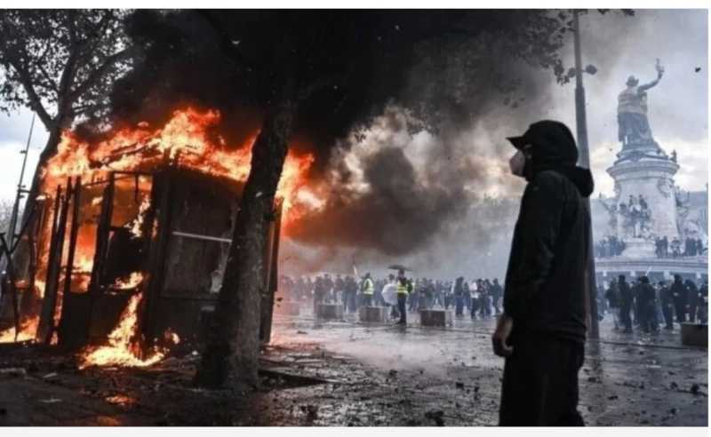 مجلس الشيوخ الفرنسي يبدأ غداً مناقشة مشروع قانون «المخربون يدفعون»