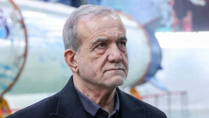 بزشكيان لابن سلمان التضامن الإسلامي هو الاستراتيجية الأمثل لمواجهة التوترات بزشكيان لابن سلمان التضامن الإسلامي هو الاستراتيجية الأمثل لمواجهة التوترات