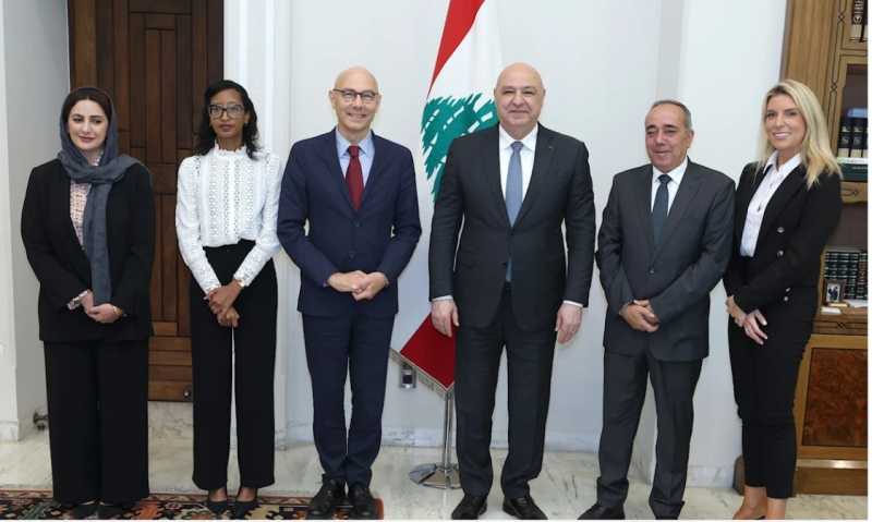 عون يطالب بتحرك دولي لوقف الانتهاكات الإسرائيلية في الجنوب