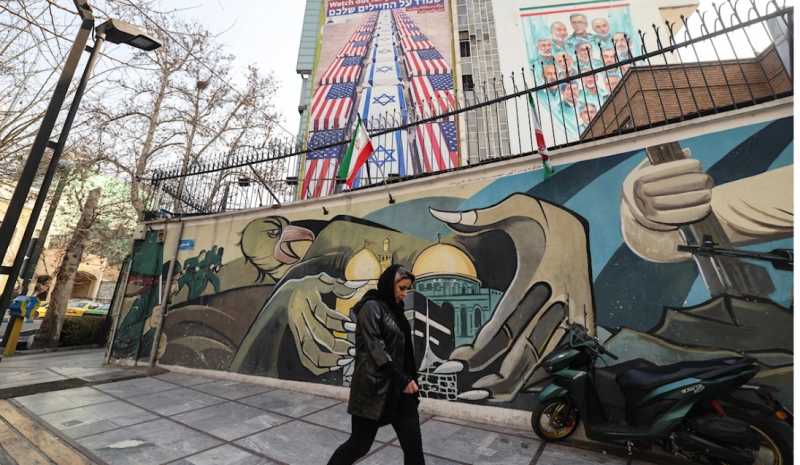 أميركا تتمسّك بـ«الغموض الاستراتيجي» كفّة المواجهة تَرجح