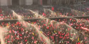 القائدان في قلب الأمة حزن يصنع الثبات وعهد لا يموت( لا وداع بل عهد)