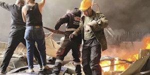 جريدة الاخبار : سلطة الوصاية تواصل تقديم الهدايا المجانيّة   «الأربعاء الدموي»: العدو يرد على الهزيمة بمجازر ضد المدنيين