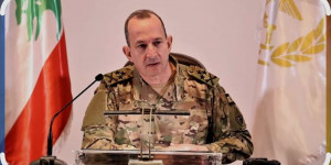 اجتماع قائد الجيش مع أركان القيادة وقادة الوحدات والأفواج العملانية