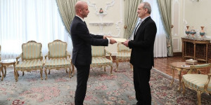 الرئيس الإيراني الدكتور مسعود بزشکیان في مراسم تسليم أوراق اعتماد السفير الجديد للبنان: