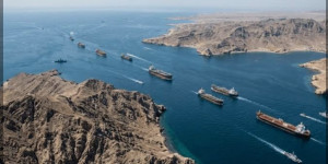 في أعقاب التصريحات الكاذبة والمضللة للمسؤولين الأمريكيين بشأن انفتاح مضيق هرمز، أعلنت البحرية التابعة للحرس الثوري الإسلامي: