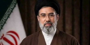 بيان صادر عن آية الله السيد مجتبى حسيني خامنئي، القائد الأعلى للثورة الإسلامية، بمناسبة استشهاد الادميرال علي رضا تنكسيري