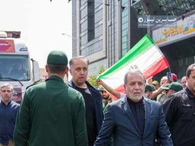 مراسم دفن قادة “الاقتدار الوطني” في إيران بحضور رسمي وشعبي واسع مراسم دفن قادة “الاقتدار الوطني” في إيران بحضور رسمي وشعبي واسع