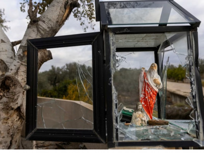 موجة عنف تطال الكنائس في لبنان وفلسطين المحتلة: طريق الصهيونية تمر بإبادة المسيحيين موجة عنف تطال الكنائس في لبنان وفلسطين المحتلة: طريق الصهيونية تمر بإبادة المسيحيين